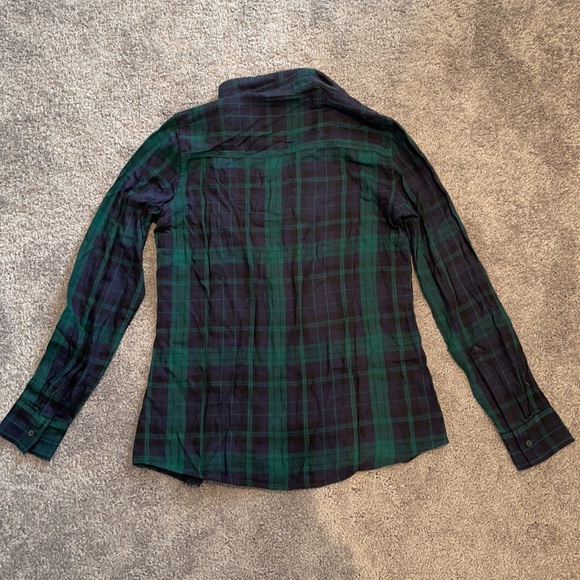 Gap Lightweight Flannel - Picture 3 of 3